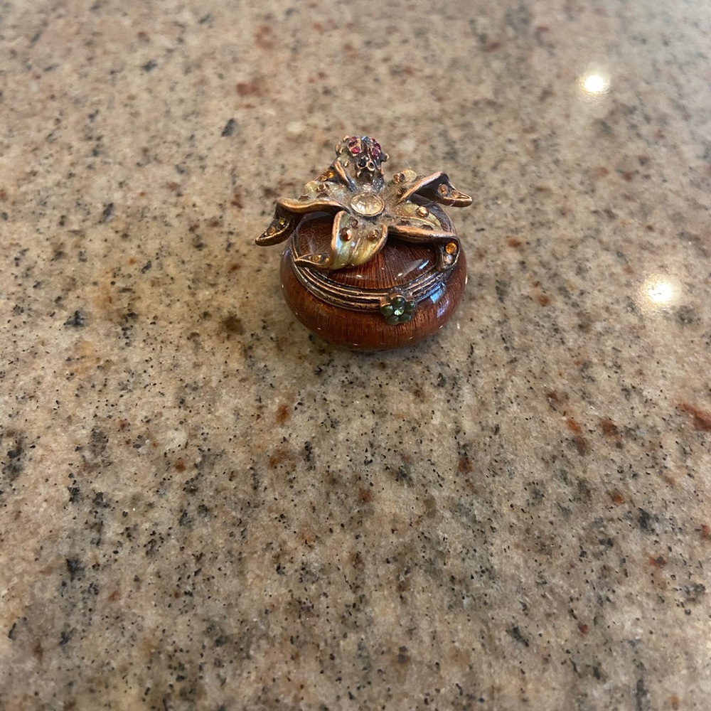 Jay Strongwater Floral Pill Box